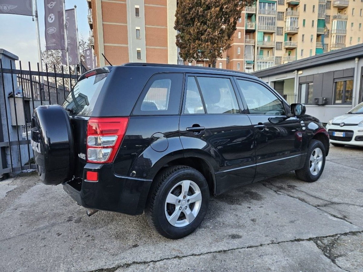 Suzuki Grand Vitara 1.9 DDiS 5 porte Crossover (4)