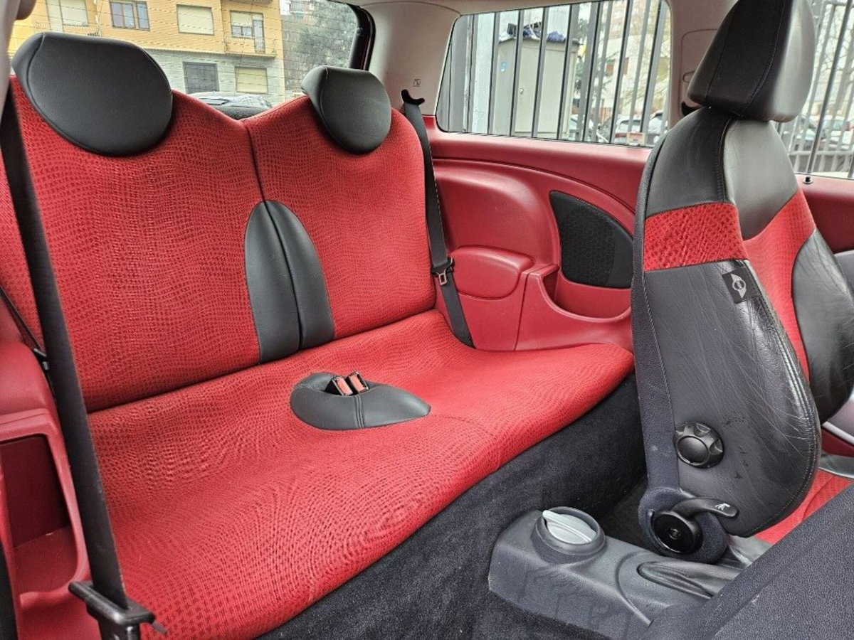 MINI Mini 1.6 16V Cooper (11)