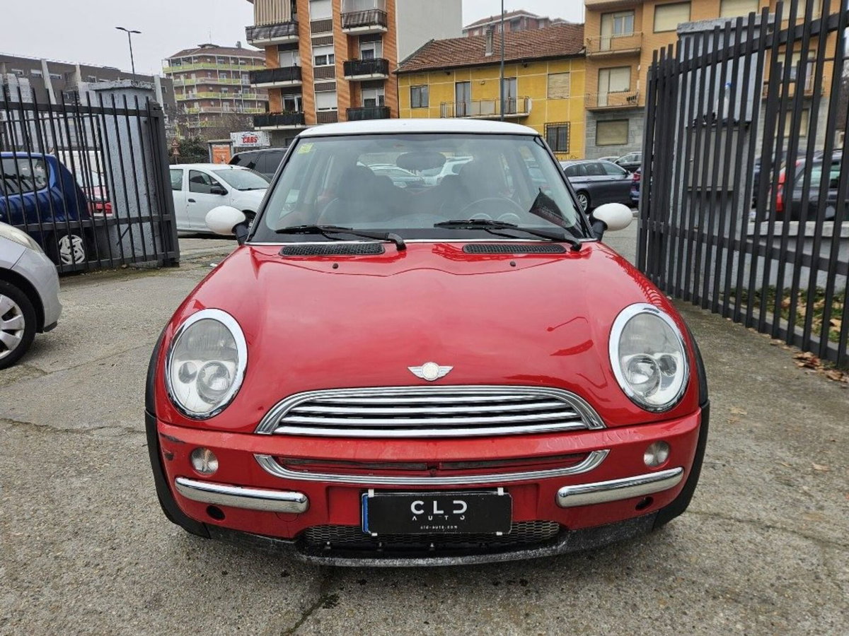MINI Mini 1.6 16V Cooper (2)