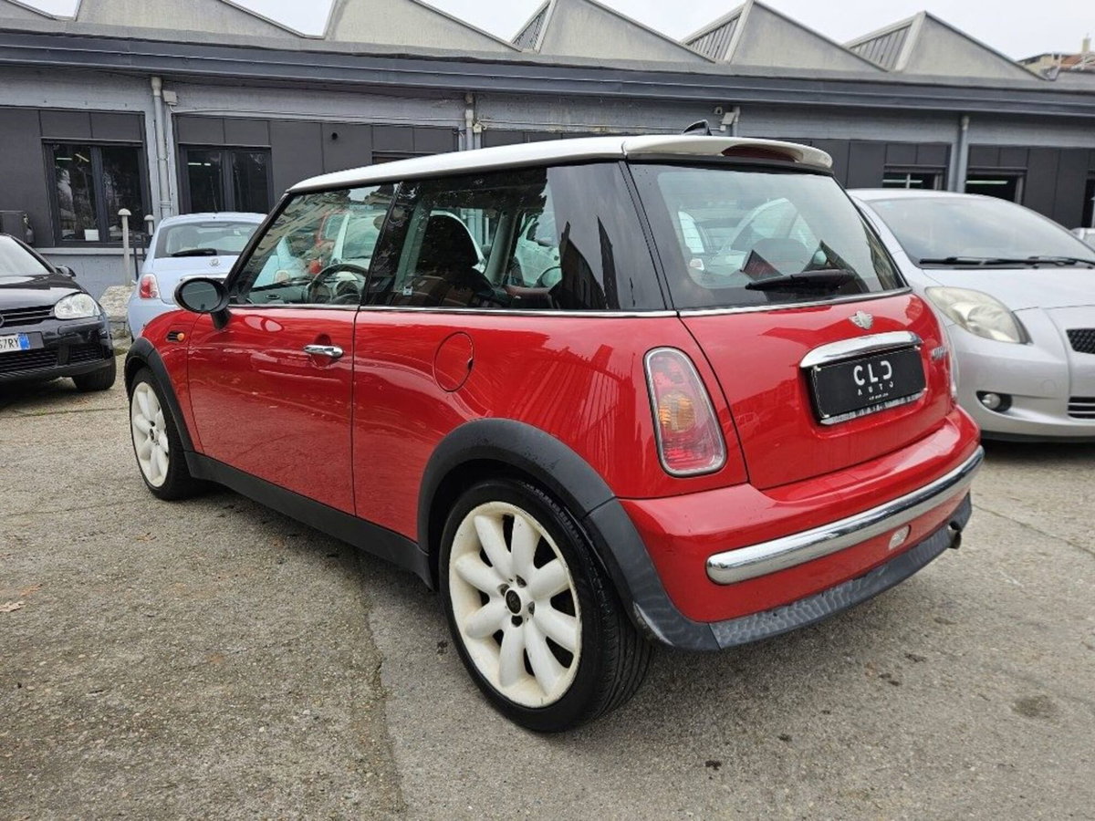 MINI Mini 1.6 16V Cooper (5)