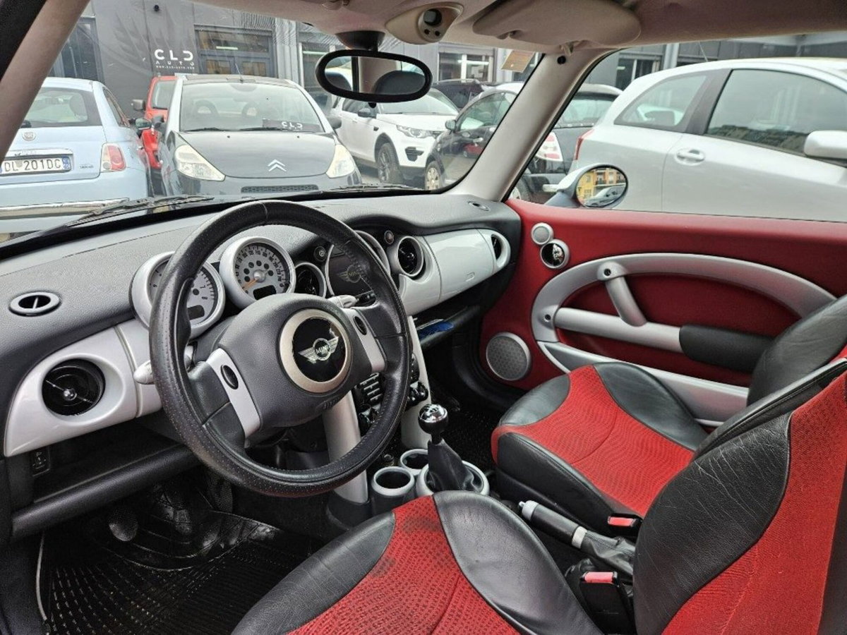 MINI Mini 1.6 16V Cooper (6)