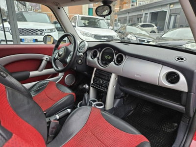 MINI Mini 1.6 16V Cooper (9)