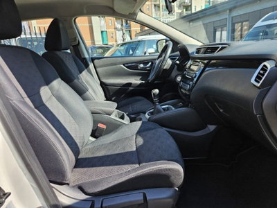 Nissan Qashqai 1.2 DIG-T Acenta (10)