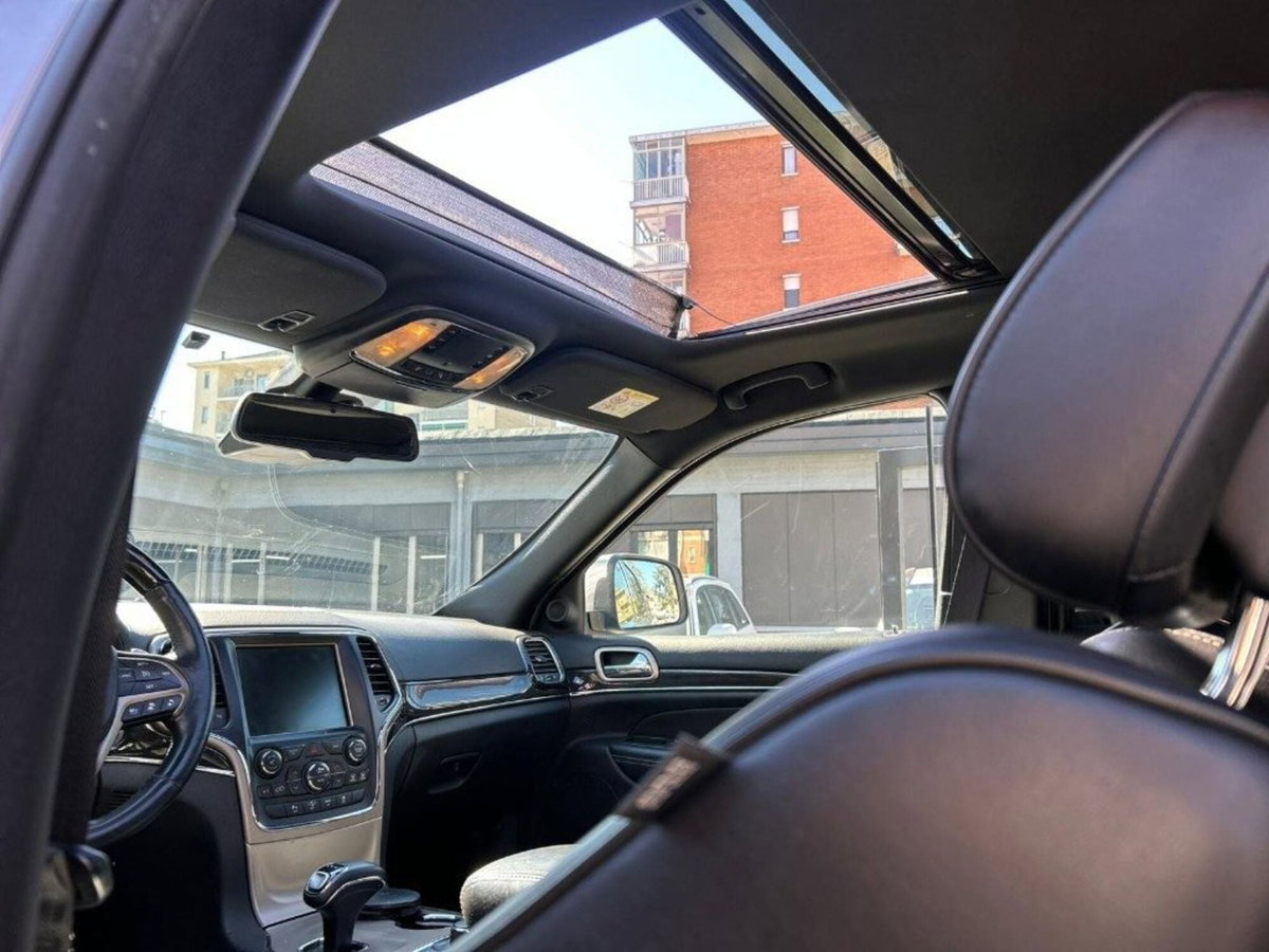 Jeep Grand Cherokee 3.0 V6 CRD 250 CV Multijet II Overland (12)