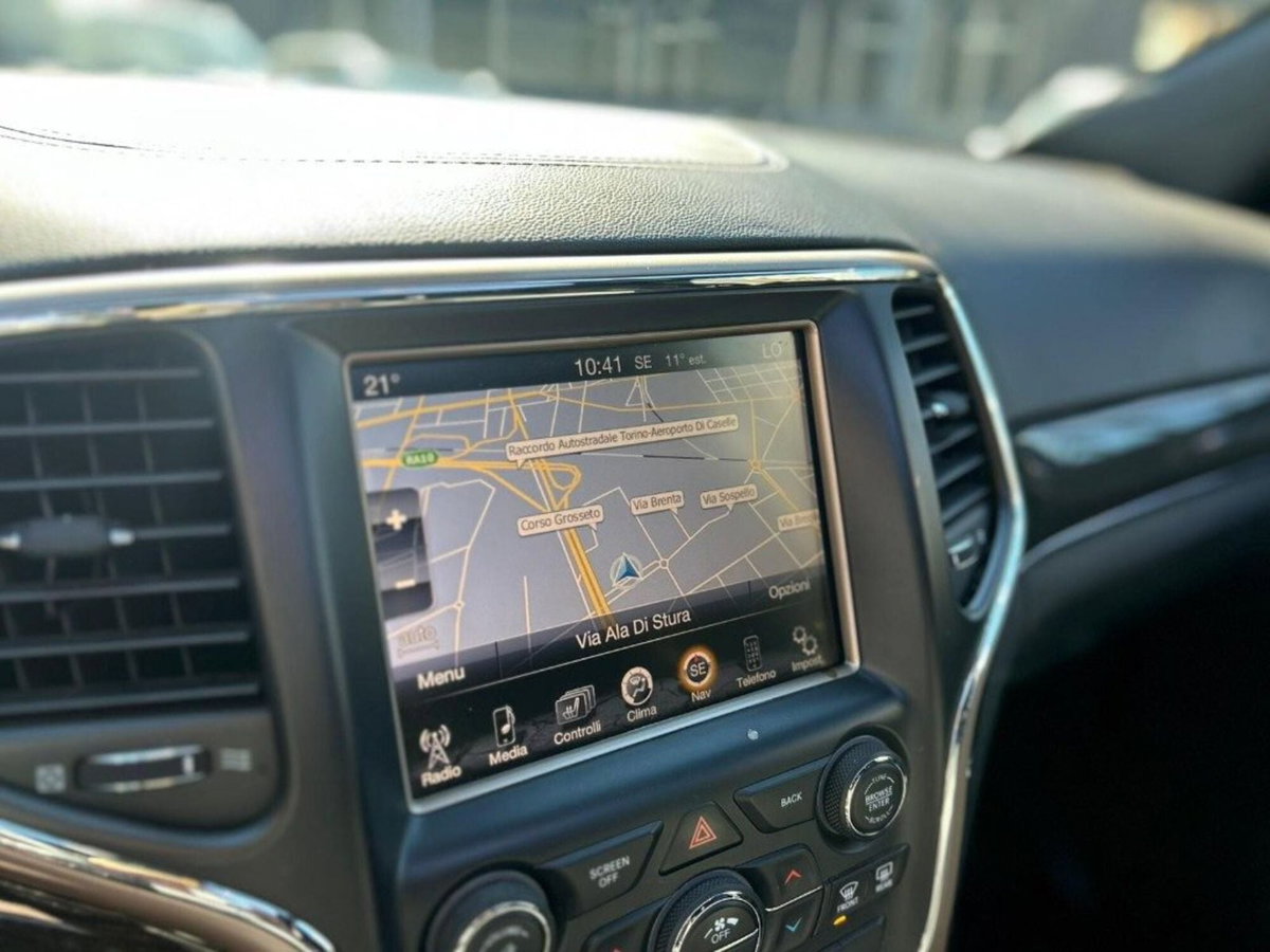 Jeep Grand Cherokee 3.0 V6 CRD 250 CV Multijet II Overland (15)