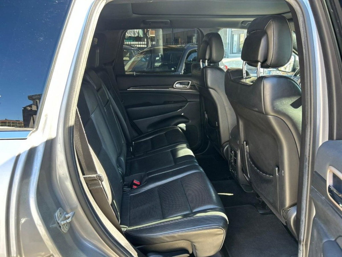 Jeep Grand Cherokee 3.0 V6 CRD 250 CV Multijet II Overland (7)