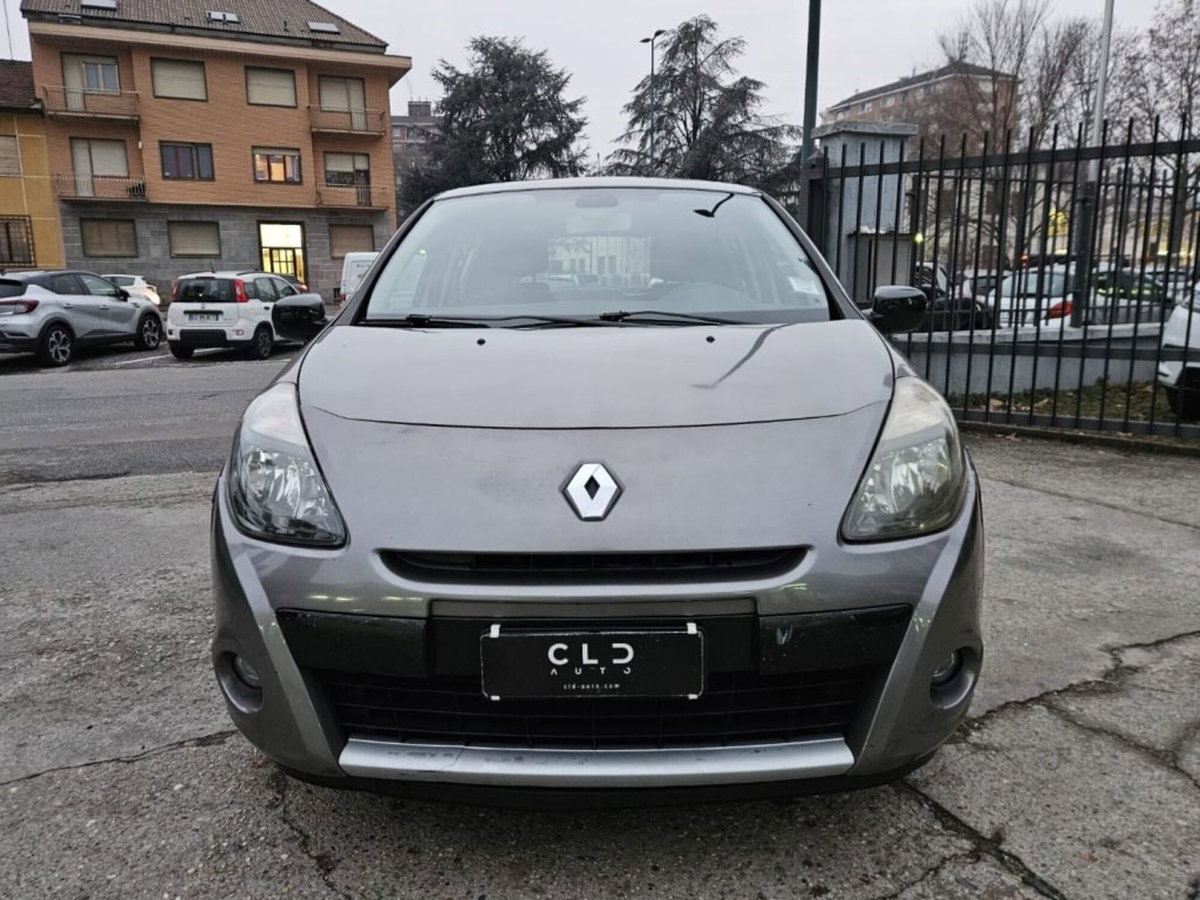 Renault Clio 1.2 16V TCE 105CV 5 porte Dynamique (2)
