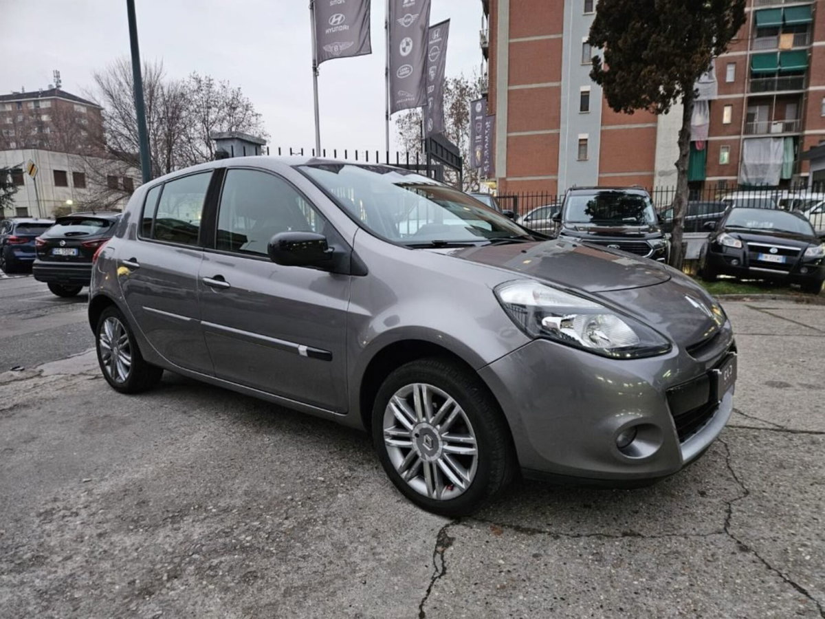 Renault Clio 1.2 16V TCE 105CV 5 porte Dynamique (3)