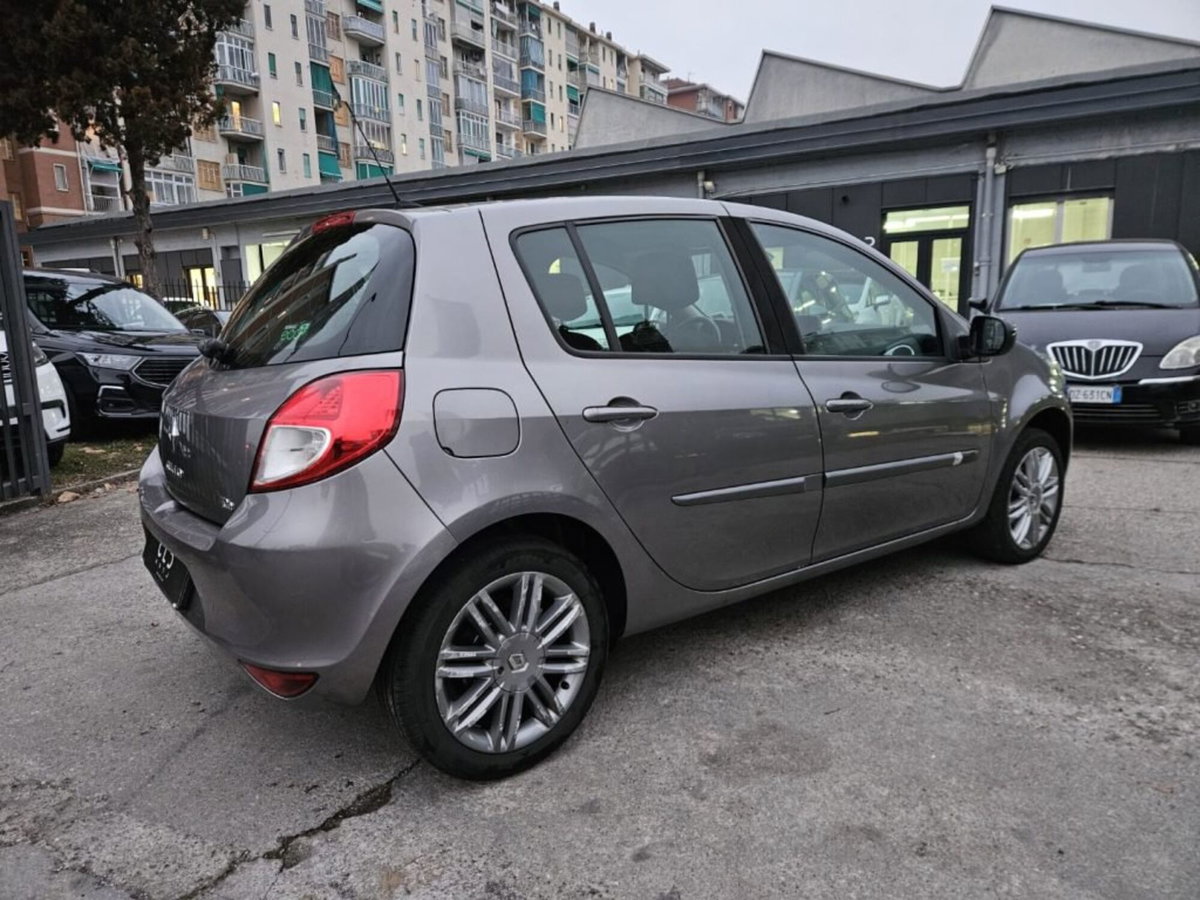 Renault Clio 1.2 16V TCE 105CV 5 porte Dynamique (4)