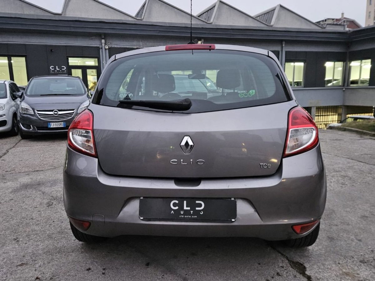 Renault Clio 1.2 16V TCE 105CV 5 porte Dynamique (5)
