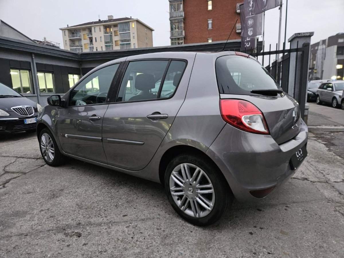 Renault Clio 1.2 16V TCE 105CV 5 porte Dynamique (6)