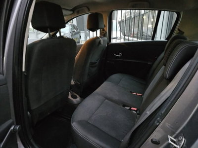 Renault Clio 1.2 16V TCE 105CV 5 porte Dynamique (9)
