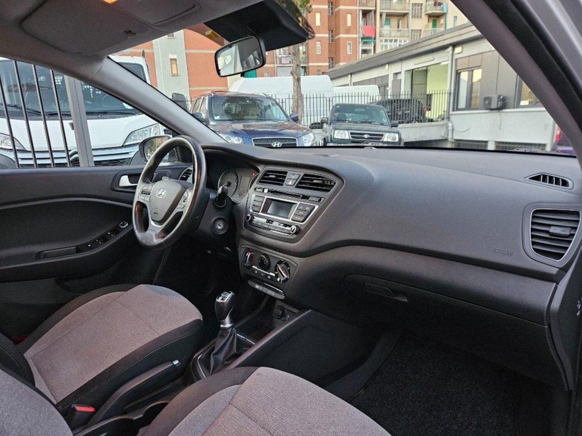 Hyundai i20 1.1 CRDi 12V 5 porte Style (11)