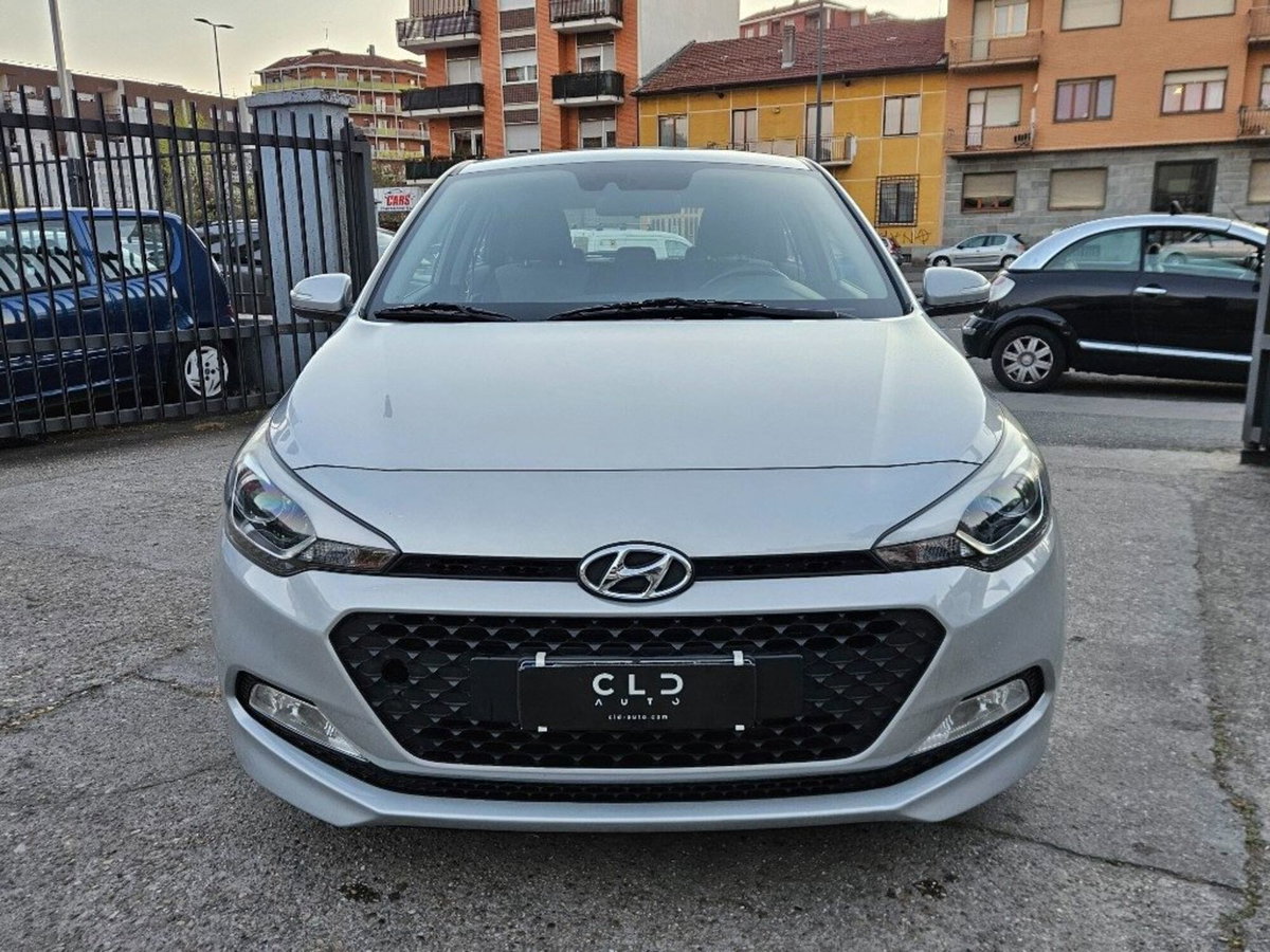 Hyundai i20 1.1 CRDi 12V 5 porte Style (2)