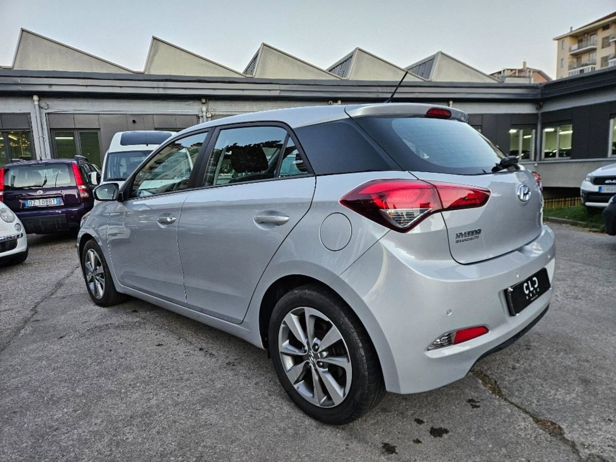 Hyundai i20 1.1 CRDi 12V 5 porte Style (6)