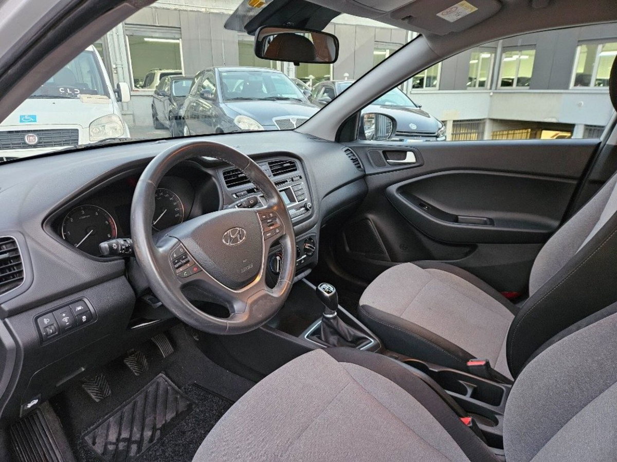 Hyundai i20 1.1 CRDi 12V 5 porte Style (7)