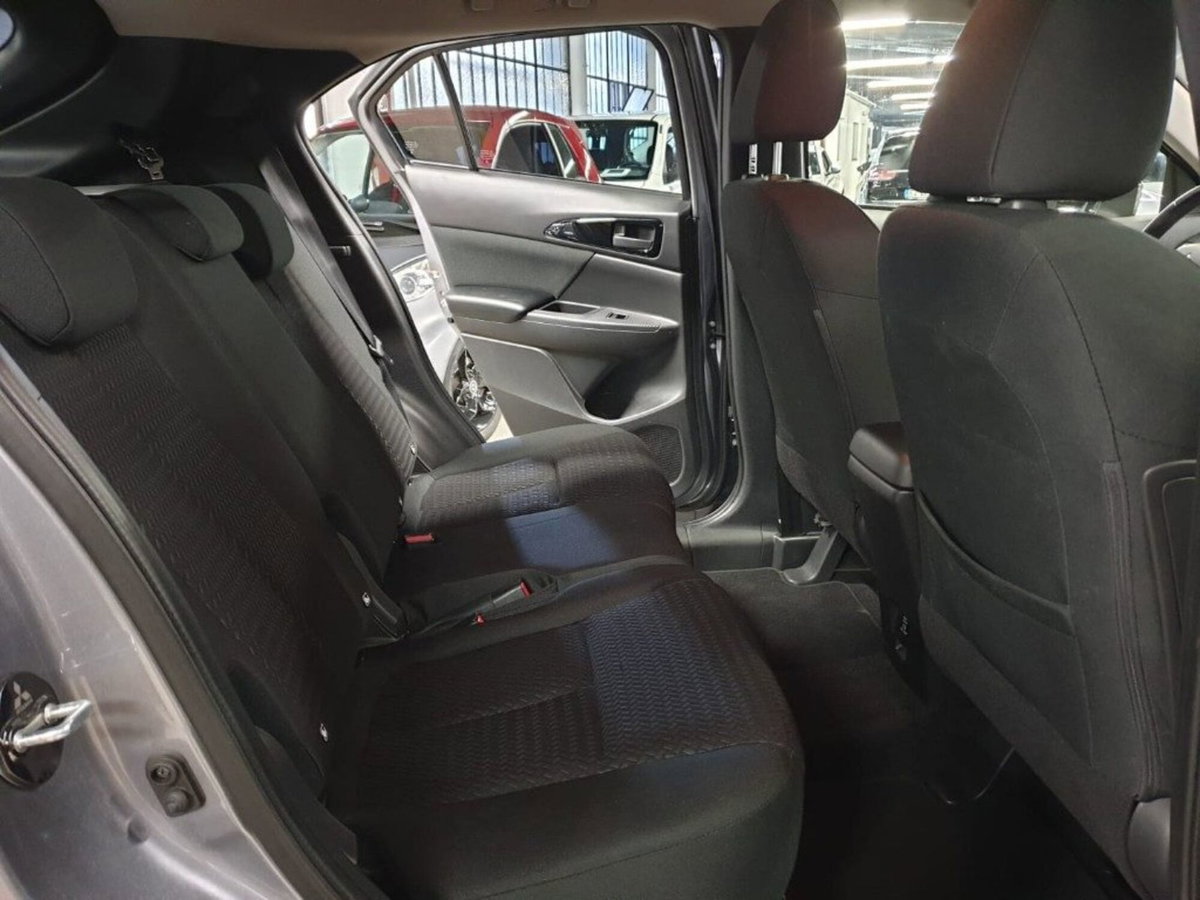 Mitsubishi Eclipse Cross 1.5 turbo 2WD Insport (13)