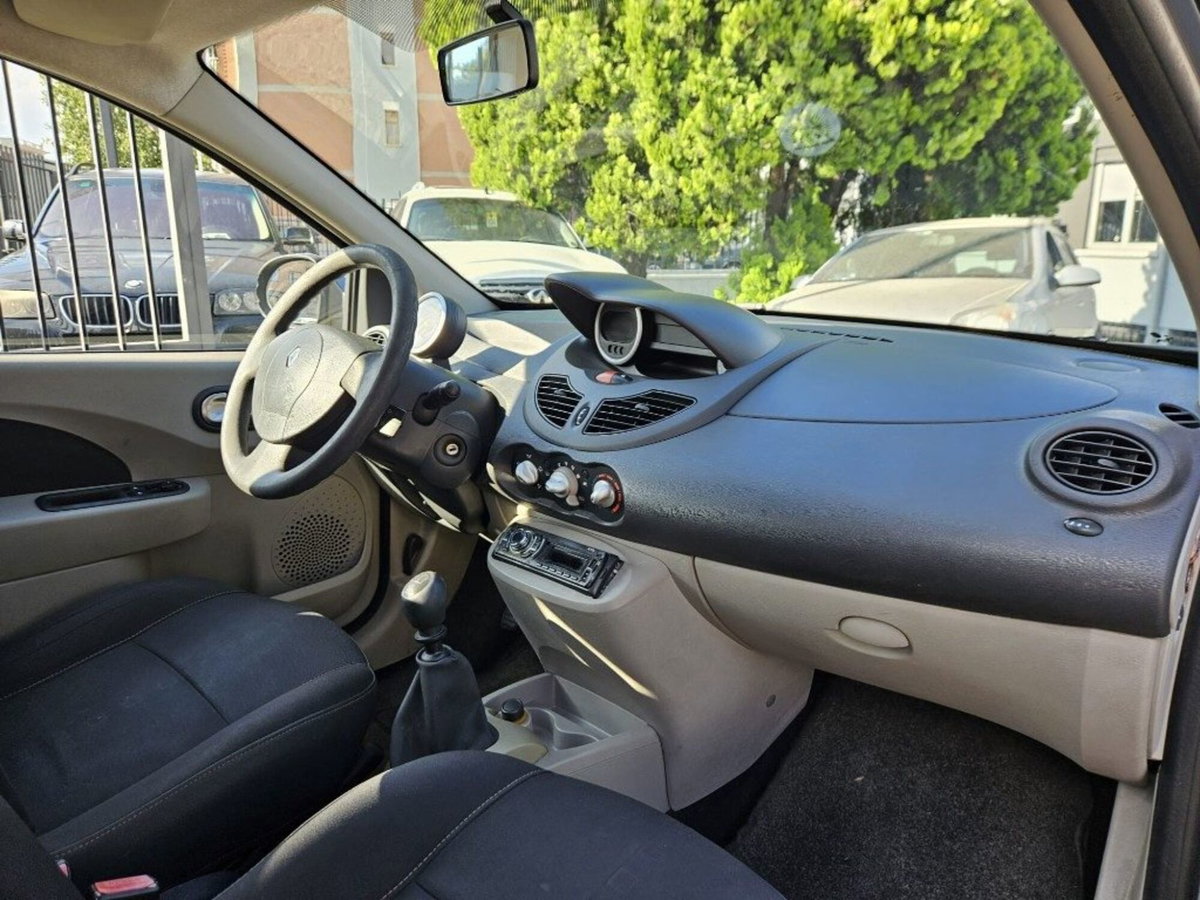 Renault Twingo 1.2 16V Confort (10)