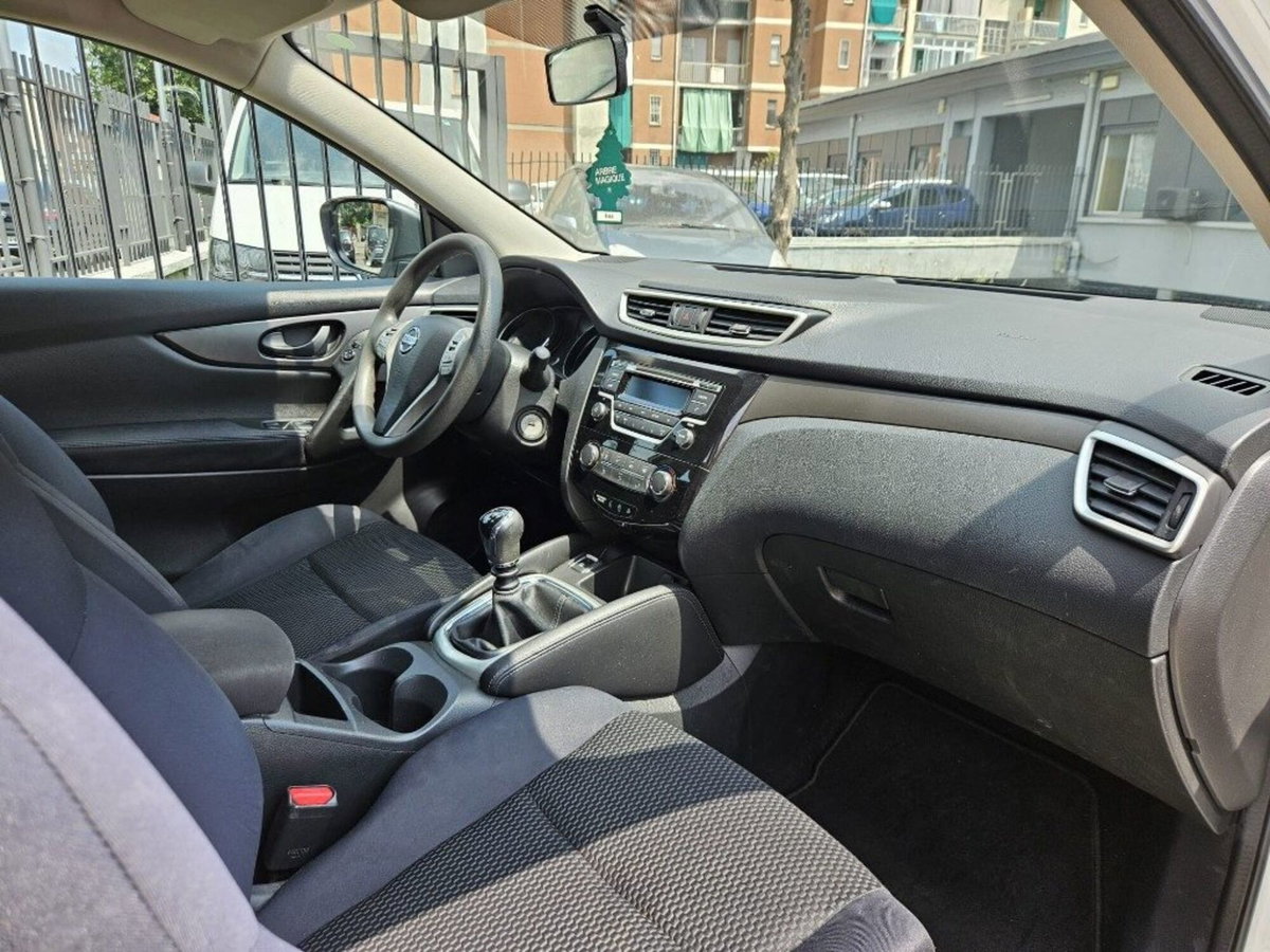 Nissan Qashqai 1.2 DIG-T N-Connecta (10)
