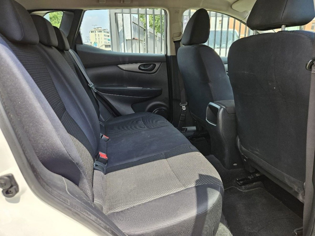 Nissan Qashqai 1.2 DIG-T N-Connecta (12)
