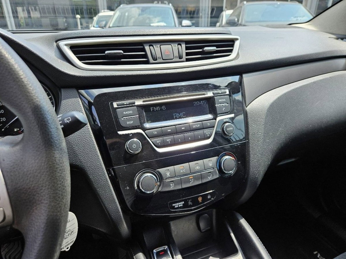 Nissan Qashqai 1.2 DIG-T N-Connecta (13)