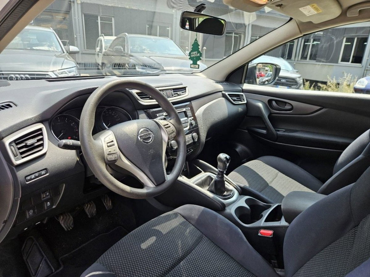 Nissan Qashqai 1.2 DIG-T N-Connecta (6)
