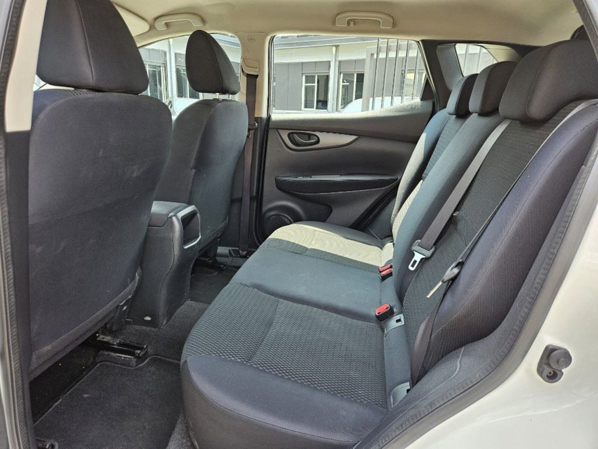 Nissan Qashqai 1.2 DIG-T N-Connecta (8)
