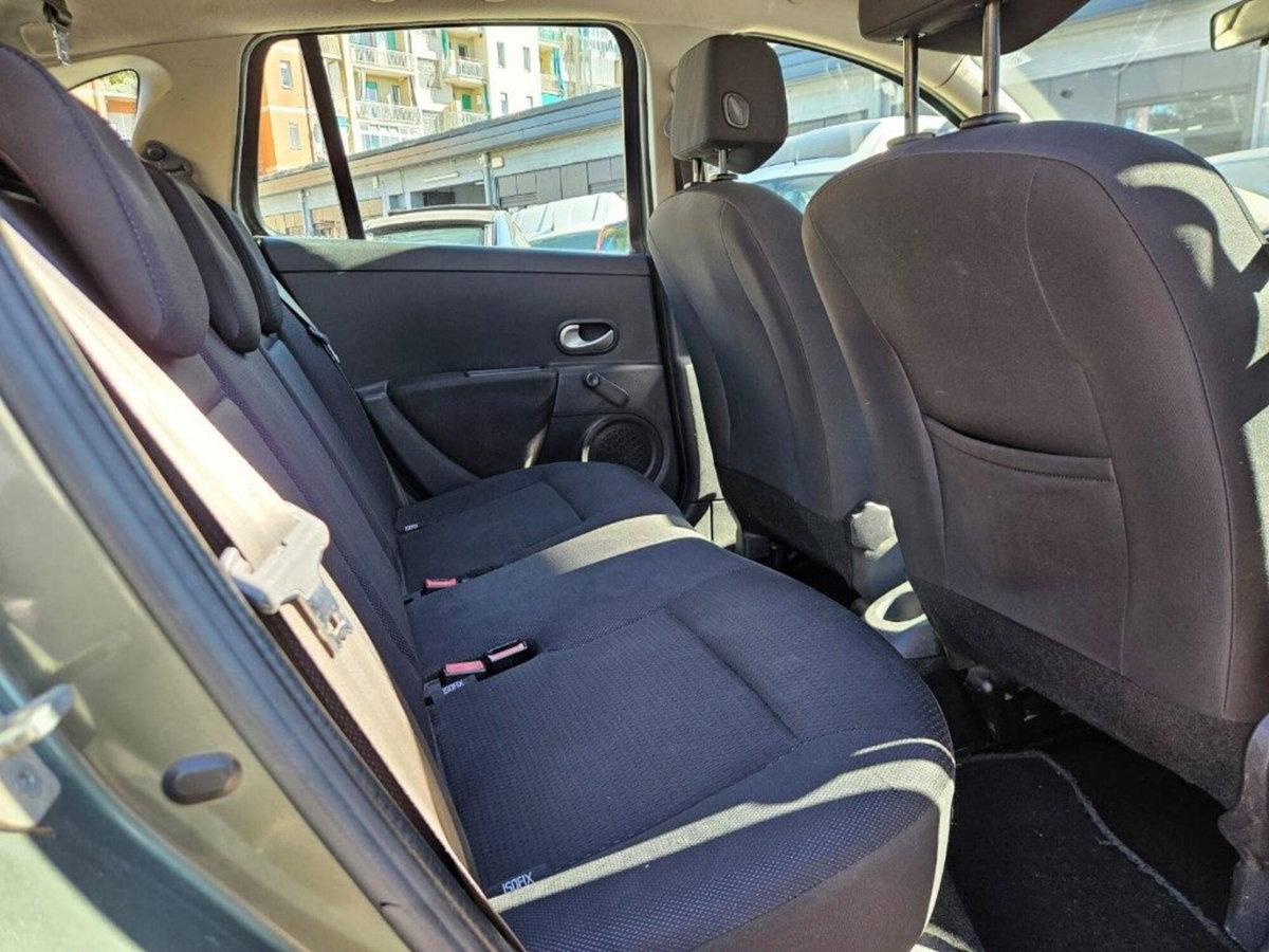 Renault Clio SporTour 1.2 16V TCE 100CV SporTour (10)