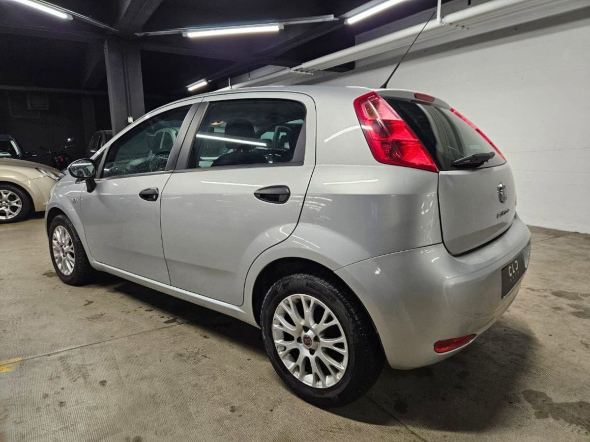Fiat Punto 1.3 MJT II S&S 85 CV 5 porte ECO Street (4)