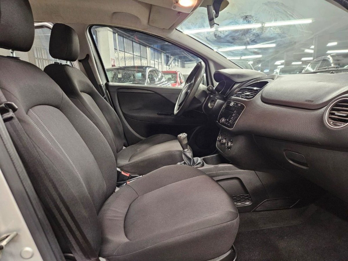 Fiat Punto 1.3 MJT II S&S 85 CV 5 porte ECO Street (9)