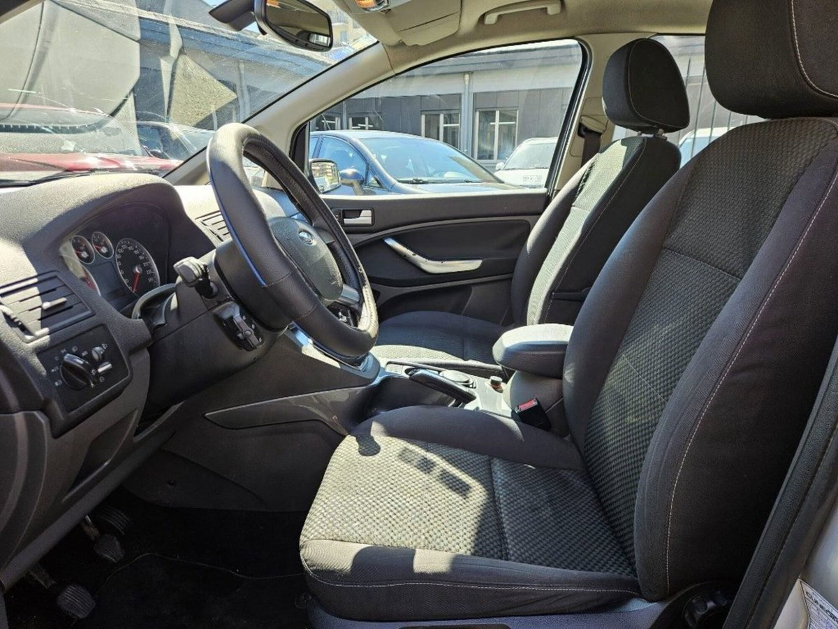 Ford C-Max 1.6 TDCi 90 CV Titanium (6)