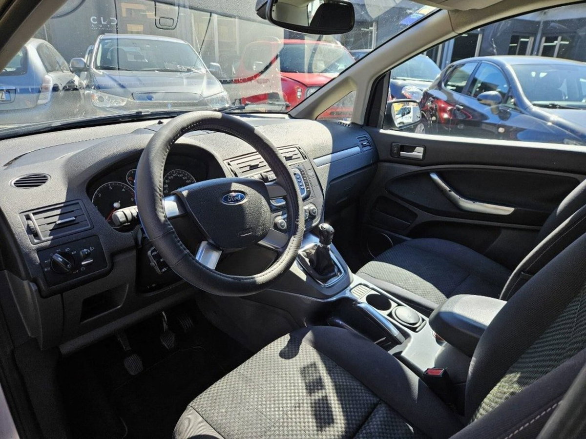 Ford C-Max 1.6 TDCi 90 CV Titanium (9)