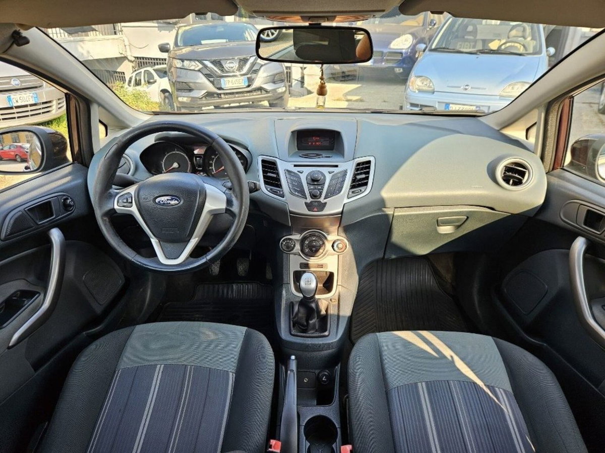 Ford Fiesta 1.4 TDCi 5p. Ambiente (8)