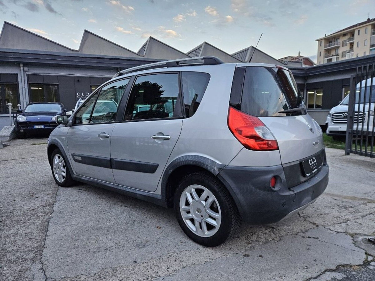 Renault Grand Scénic 1.5 dCi/105CV (4)