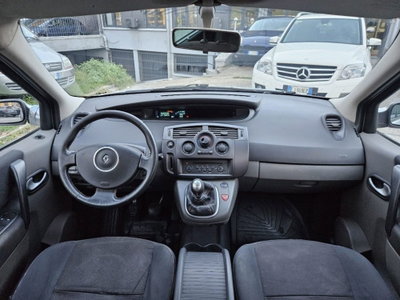 Renault Grand Scénic 1.5 dCi/105CV (6)