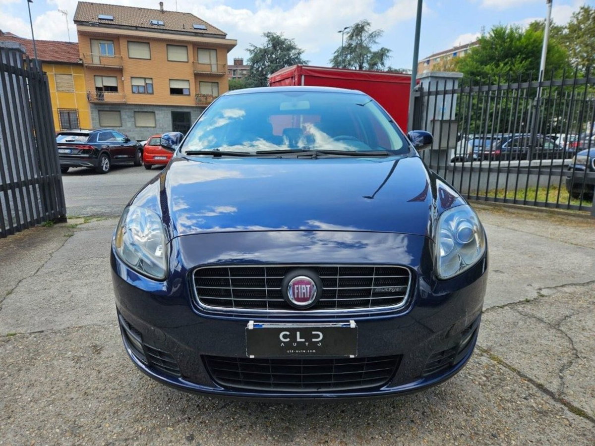 Fiat Croma 1.9 Multijet 16V Dynamic (2)