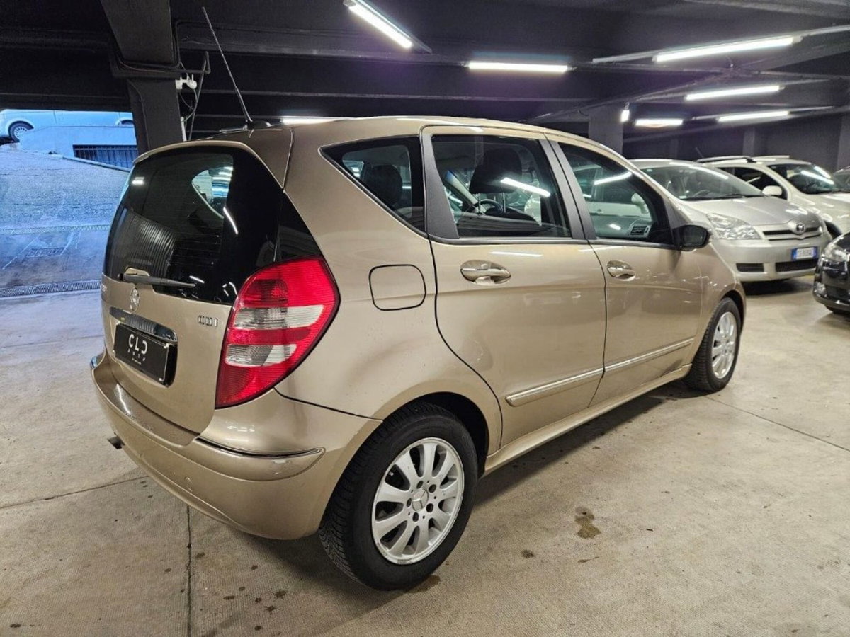 Mercedes-Benz Classe A 180 CDI Elegance (4)