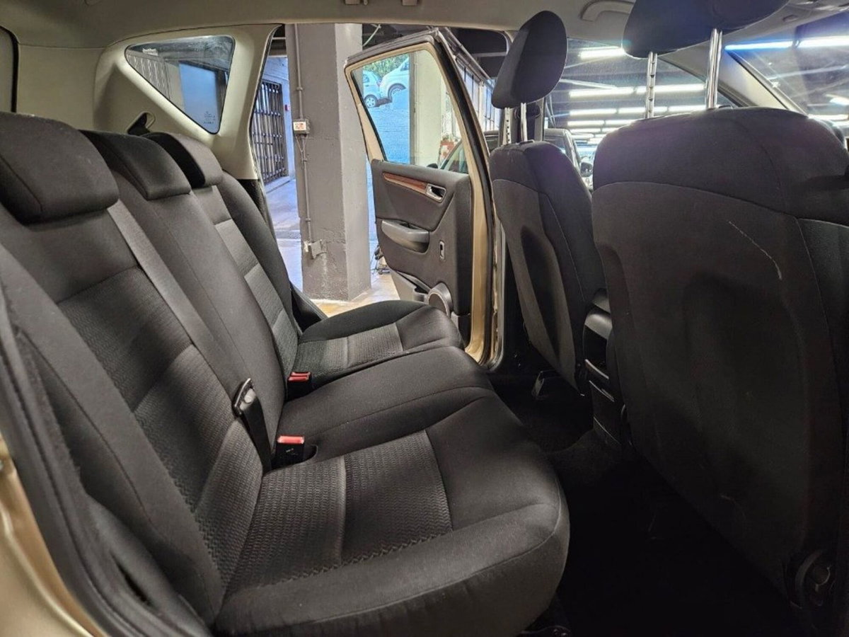 Mercedes-Benz Classe A 180 CDI Elegance (9)