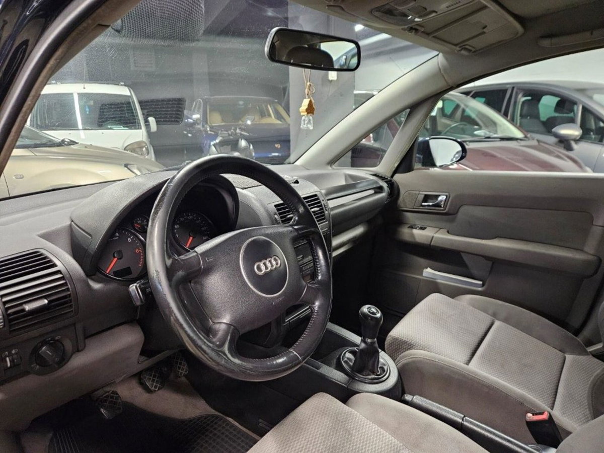 Audi A2 1.4 16V (7)