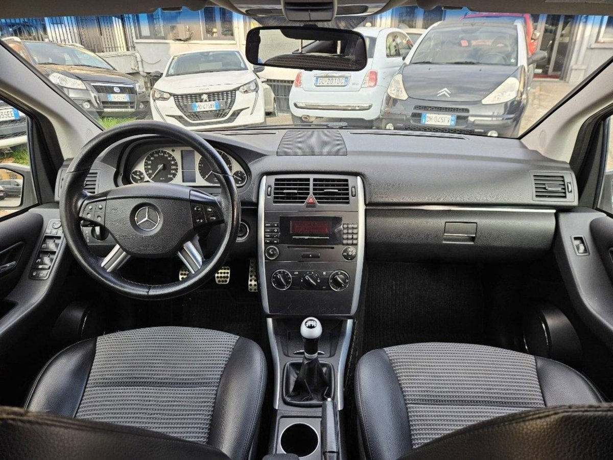 Mercedes-Benz Classe B 180 CDI Sport (10)