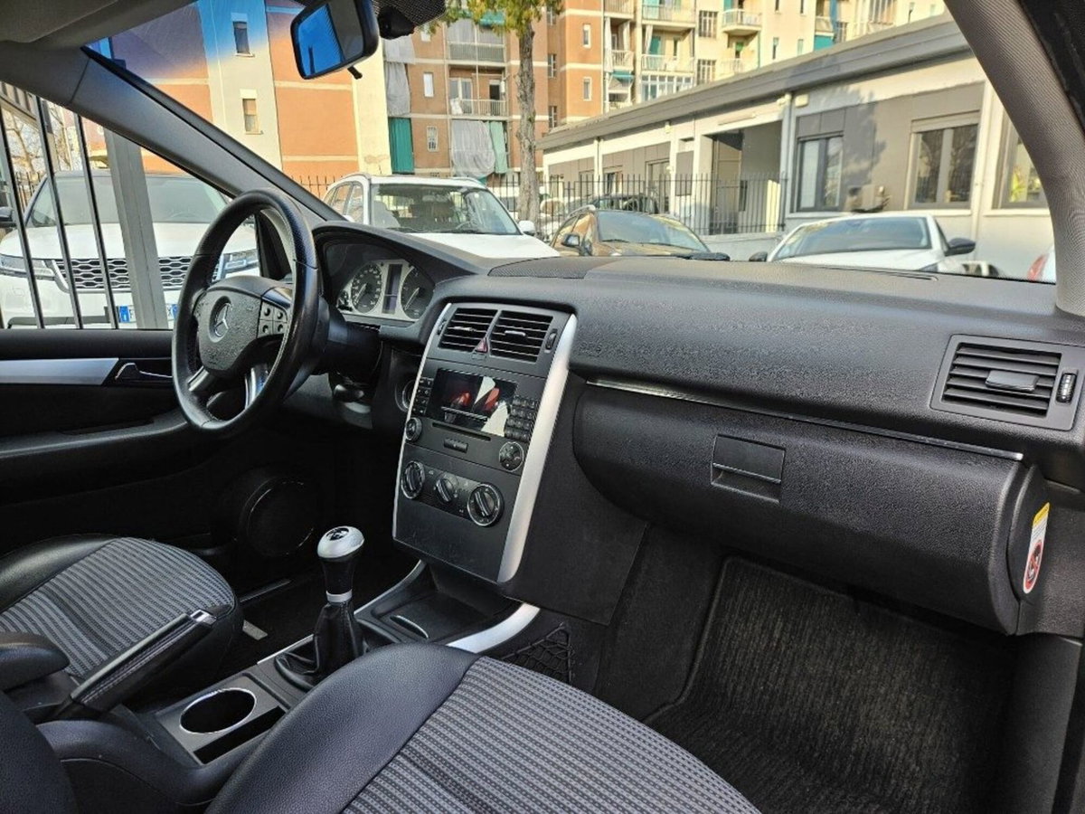 Mercedes-Benz Classe B 180 CDI Sport (12)