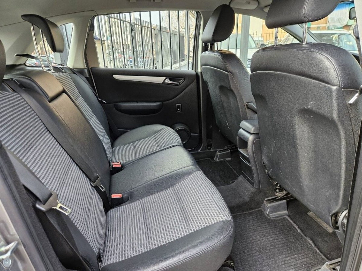Mercedes-Benz Classe B 180 CDI Sport (13)