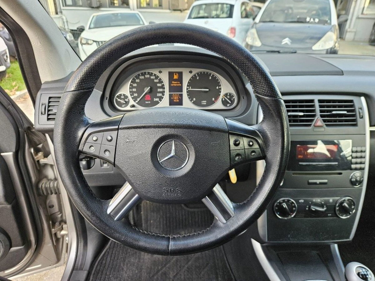 Mercedes-Benz Classe B 180 CDI Sport (14)