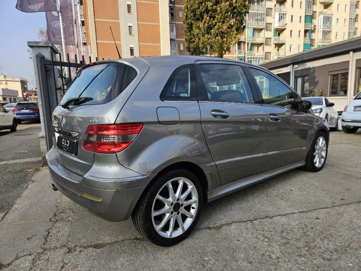 Mercedes-Benz Classe B 180 CDI Sport (4)