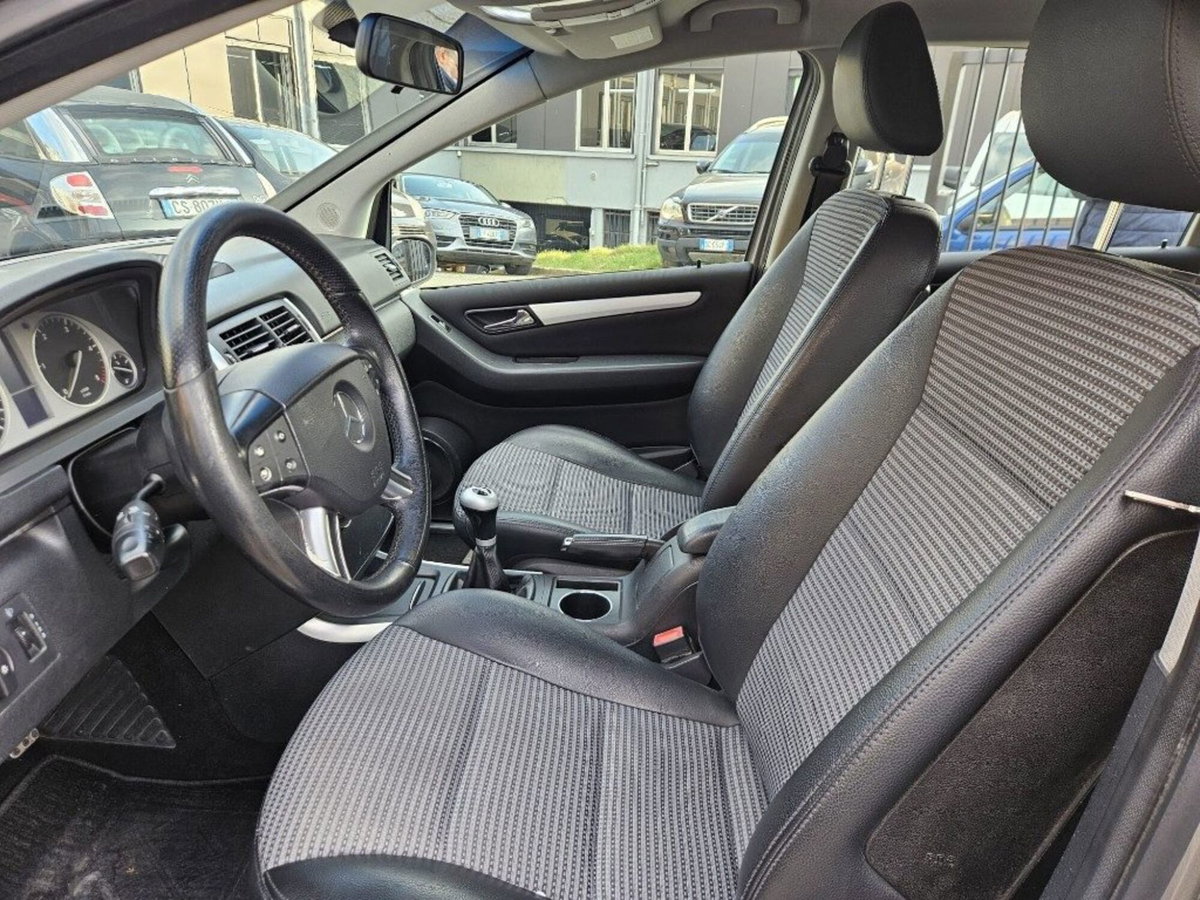 Mercedes-Benz Classe B 180 CDI Sport (8)