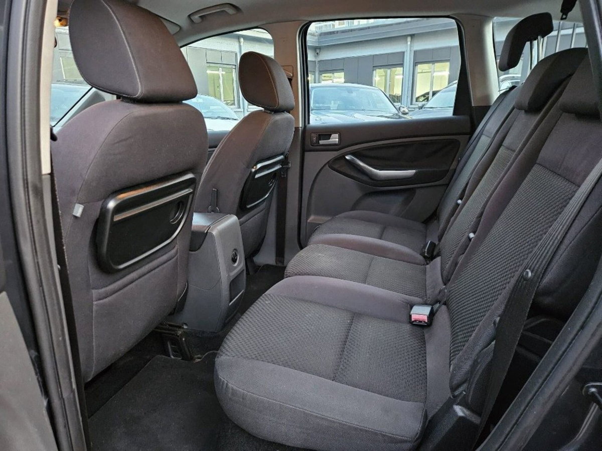 Ford C-Max 1.6 TDCi 90 CV Titanium (11)