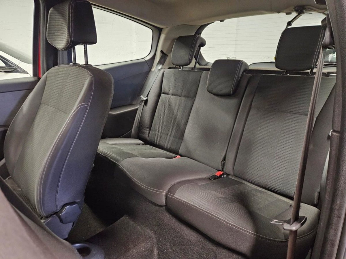 Renault Clio 1.2 16V 3 porte (11)