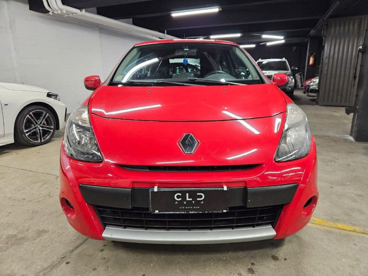 Renault Clio 1.2 16V 3 porte (2)