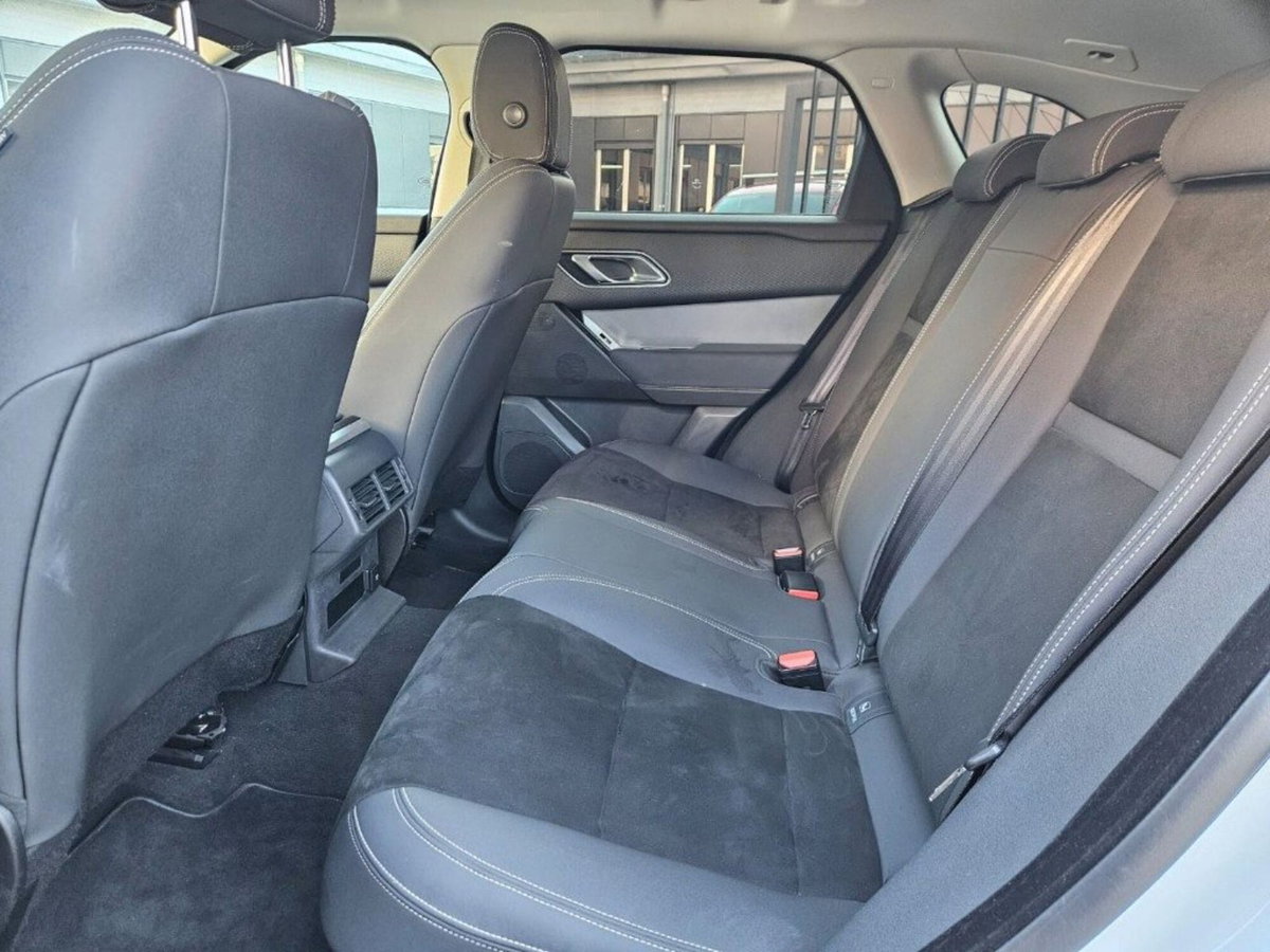 Land Rover Range Rover Velar 2.0 TD4 180 CV (10)