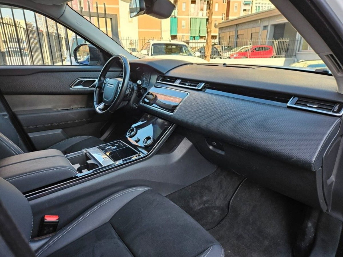 Land Rover Range Rover Velar 2.0 TD4 180 CV (12)